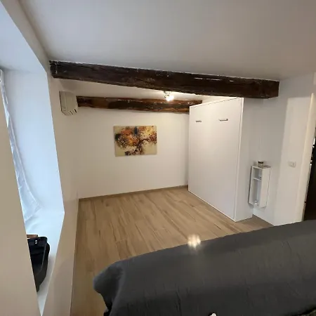 Tres Joli Loft De 40 M2 Idealement Situe Apartment